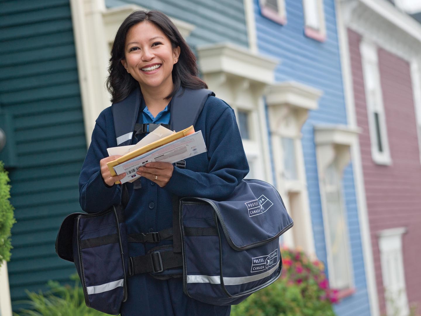Top 82+ mail carrier bags super hot in.cdgdbentre